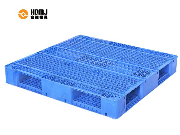 Tray